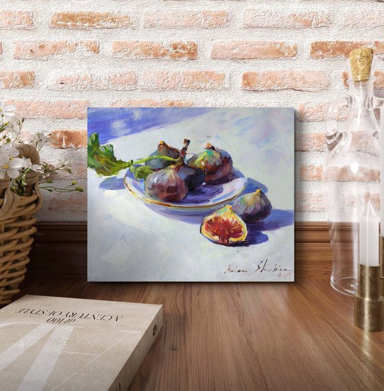 Sunny fruit, sweet fig