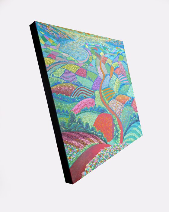 ROAD THROUGH SPECTACULAR VALLEY