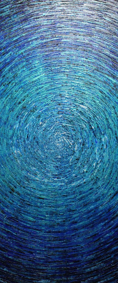Vast iridescent blue shine by Jonathan Pradillon