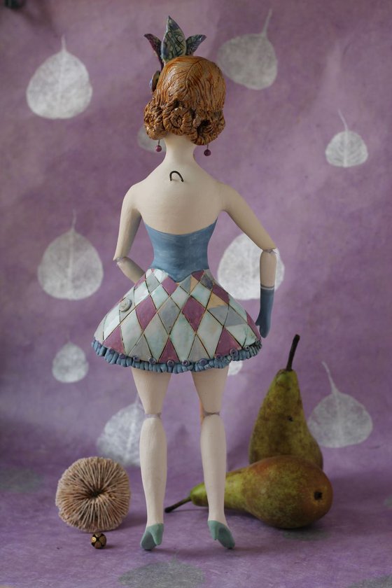 From the Cabaret girls, Girl in blue gloves. Wall sculpture by Elya Yalonetski