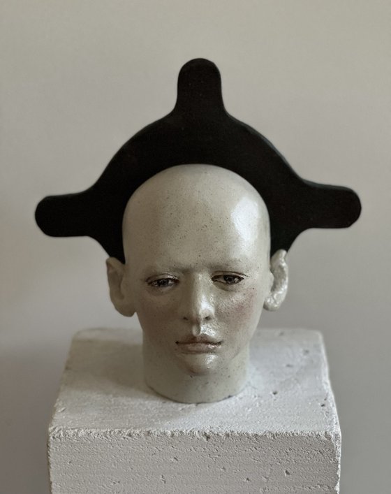 Head with black halo