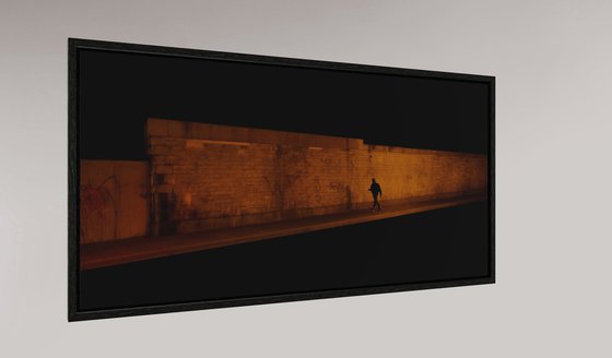 Érrant le Long des Briques