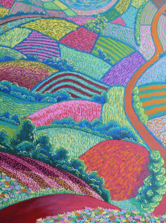 ROAD THROUGH SPECTACULAR VALLEY