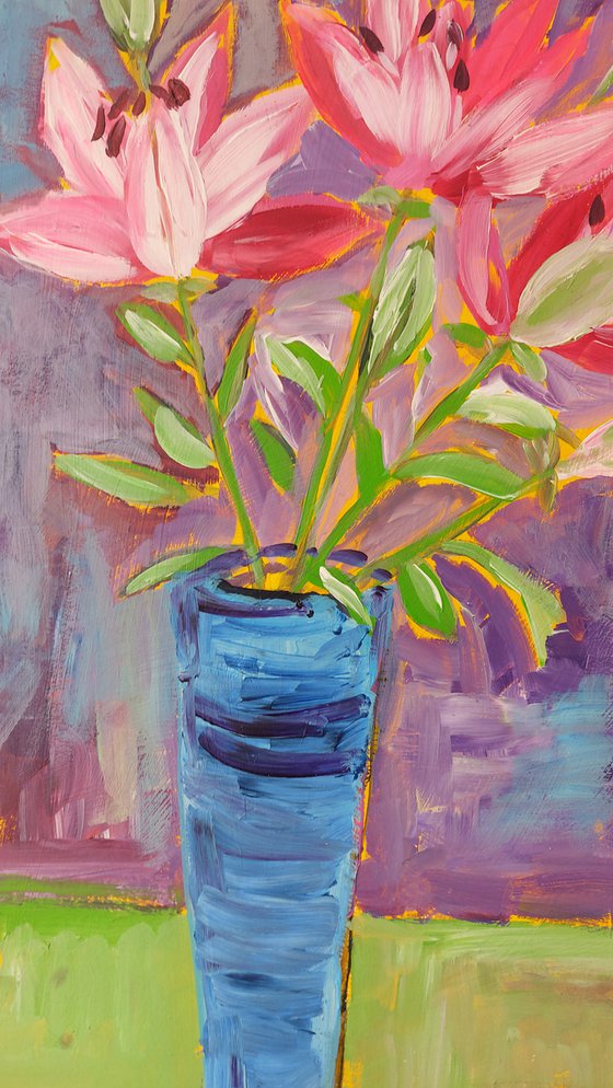 Pink lilium in a vase