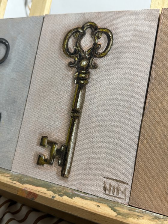 Antique Key 002