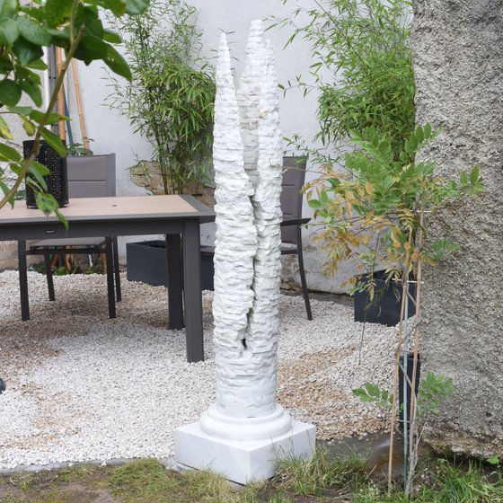 COLUMN