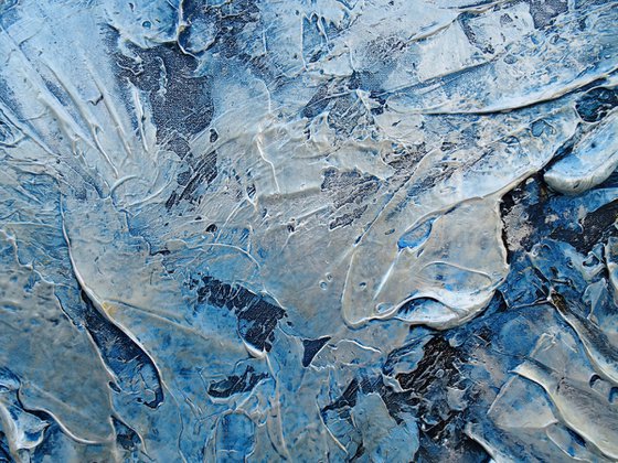 SILVER WAVES. Large Abstract Vertical Blue Silver Textured Painting