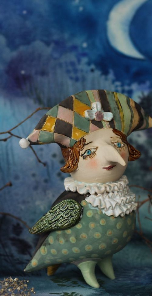 Nosy bird. Ceramic sculpture by Elya Yalonetski
