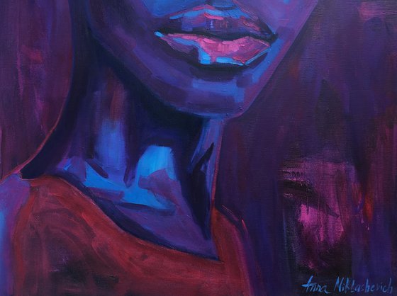 Chic black woman portrait in purple and magenta