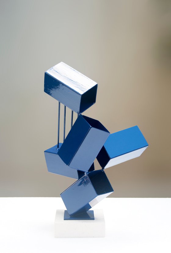 Tensioned Cubic Spaces I