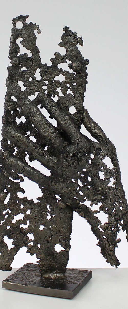 Urban Art Hand by Philippe Buil