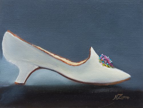 White shoe by Norma Beatriz Zaro