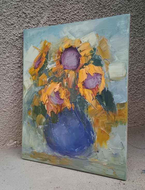 GIRLS DRESSED IN SUMMER