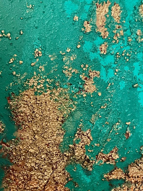 GOLD IN TURQUOISE