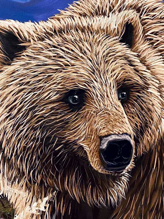 Brown Bear. Mountains