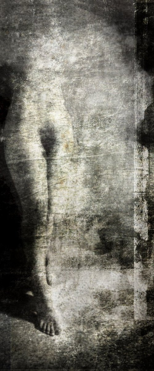 Effaçée... by PHILIPPE BERTHIER