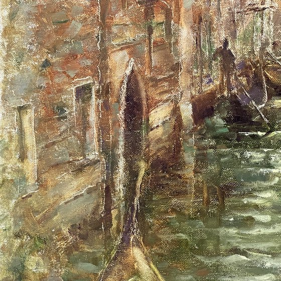 Romantic	Venice canal