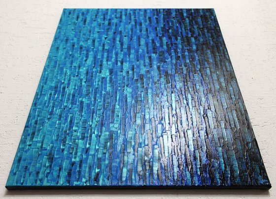 Iridescent blue gradient