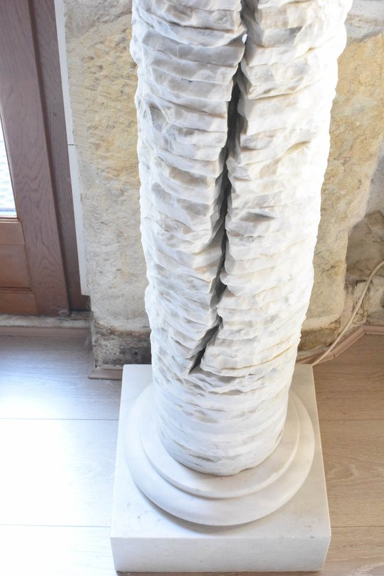 COLUMN