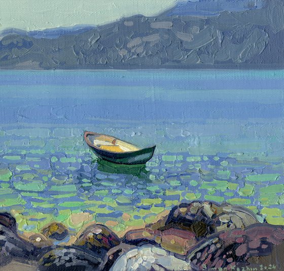 A boat at noon. Turunc