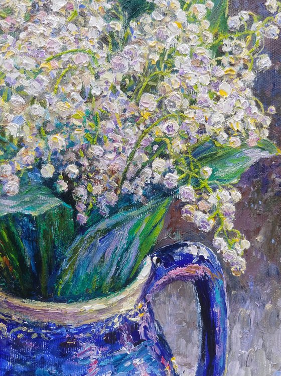 Spring is ultramarine.