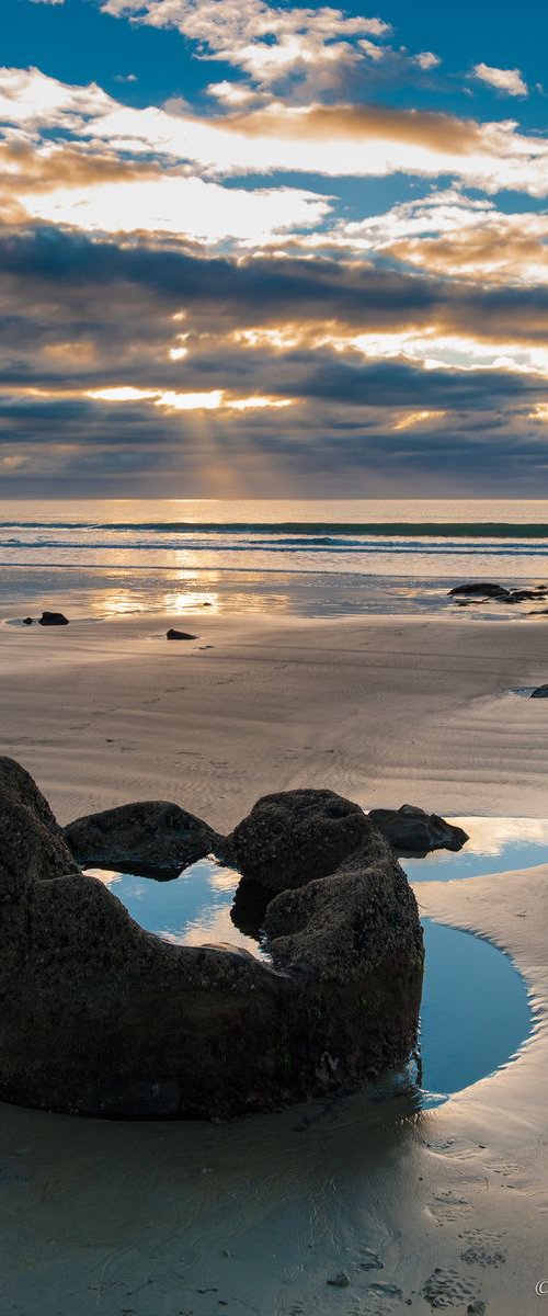 Moeraki Sunrise by Yulia McGrath