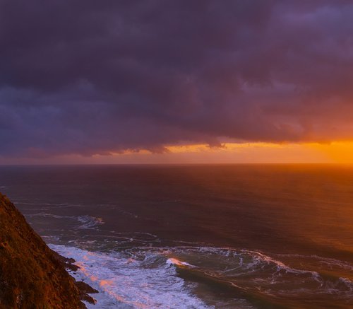 Byron Lighthouse by Nick Psomiadis