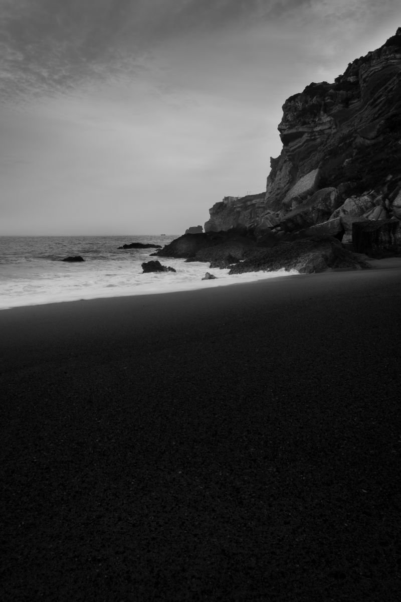 BLACK SAND, Medium, Limited Edition 1/2 by Levi Mendes