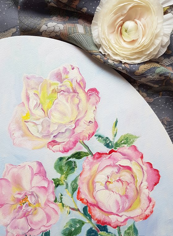 Roses Bouquet. Oval canvas
