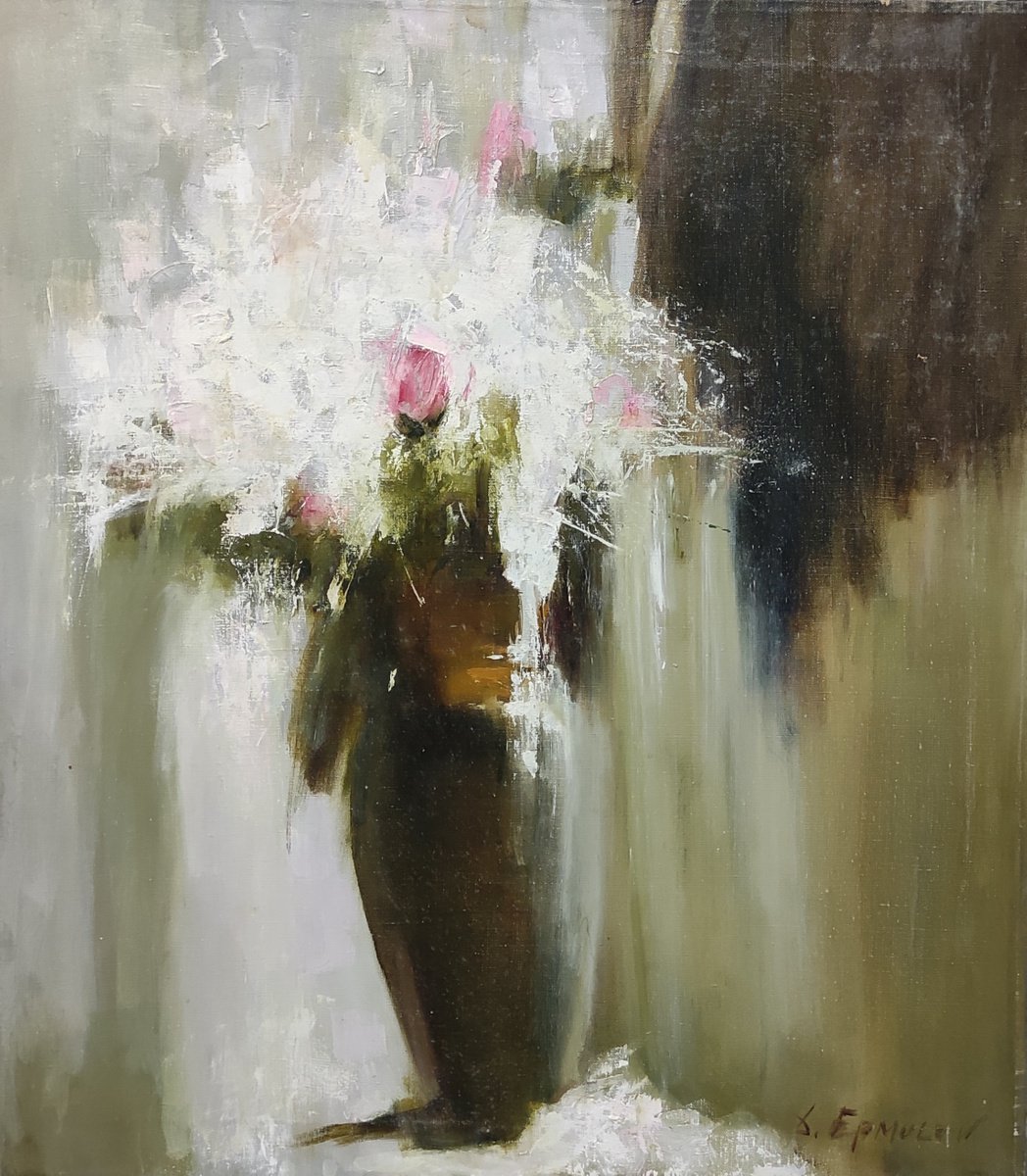 White bouquet by Dmitrii Ermolov