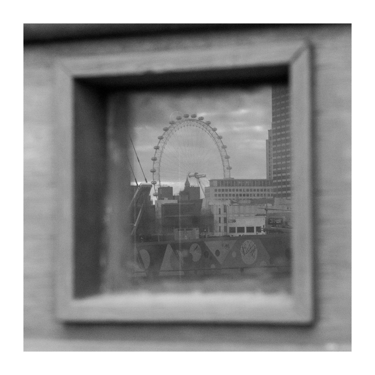 LONDON #014 by Pawel Zoladek