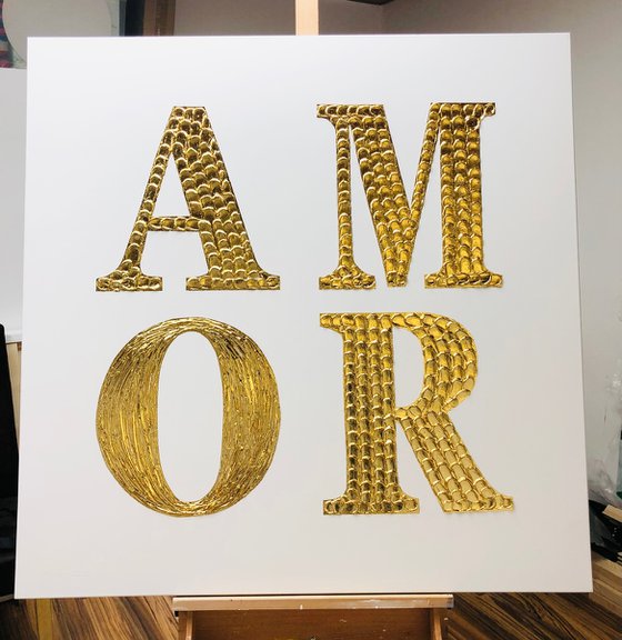 Amor in gold