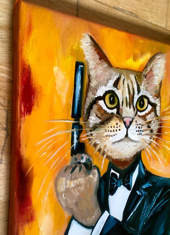 Troy The Cat  James Bond 007