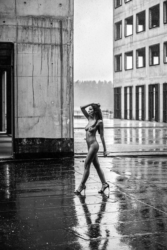 Rainy Days - Art Nude Photo