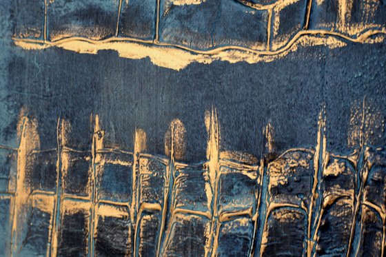 Echoes in Gold