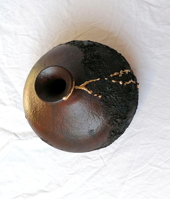 Wabi-sabi Ceramic Pot