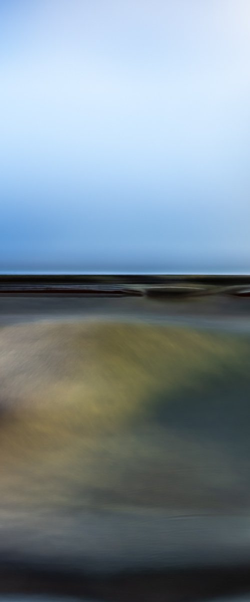 FLUID HORIZON XXXI - SEASCAPE PHOTOART by Sven Pfrommer