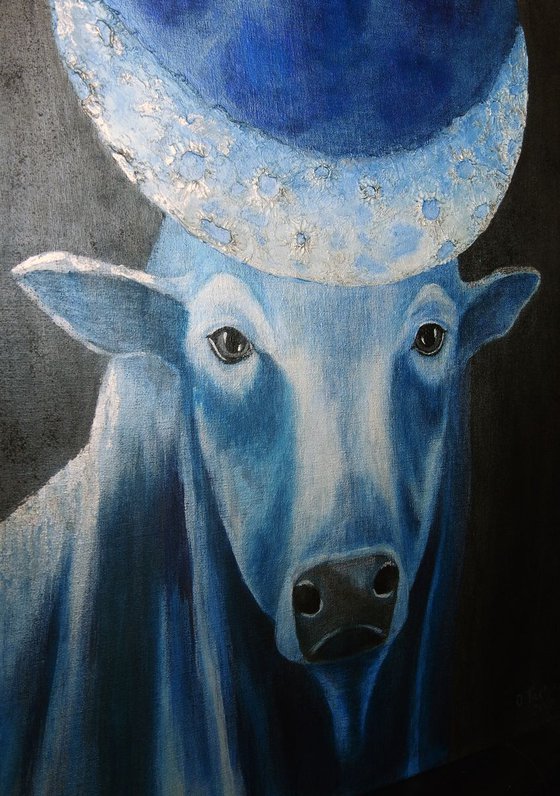 Sacred bull. God of the moon - Apis.