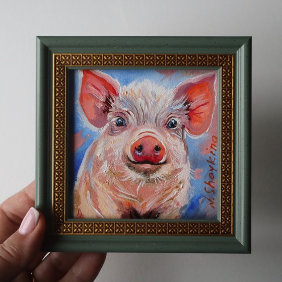 Piggy Miniatures in Framed