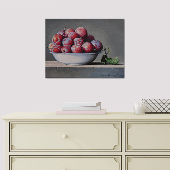 Still life - red plums (40x30cm, oil painting, ready to hang)