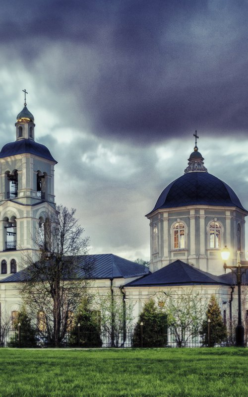 Moscow church by Vlad Durniev