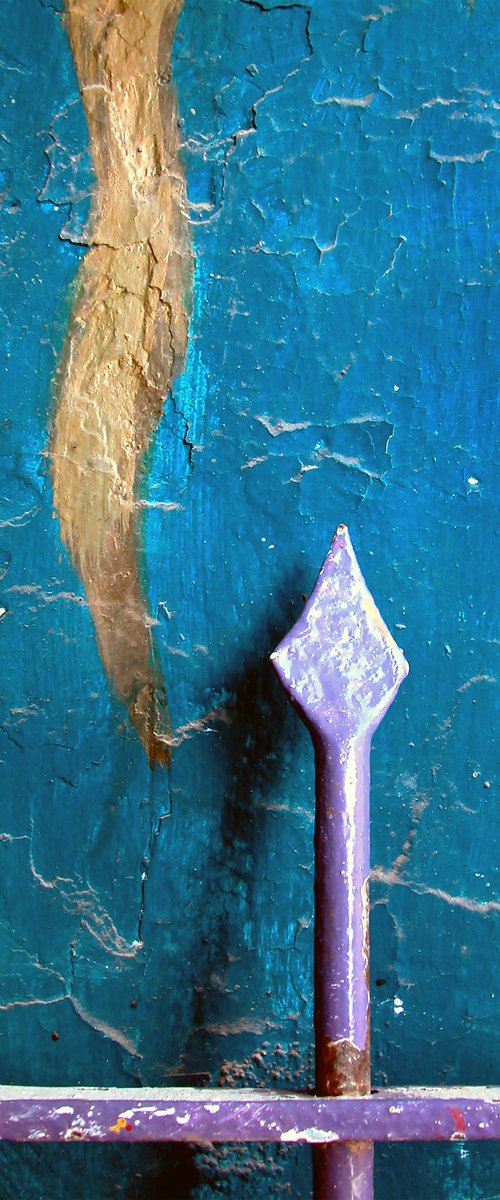 Spiky Blue by Abba Richman