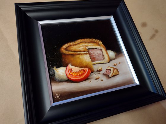 Pork pie with tomato