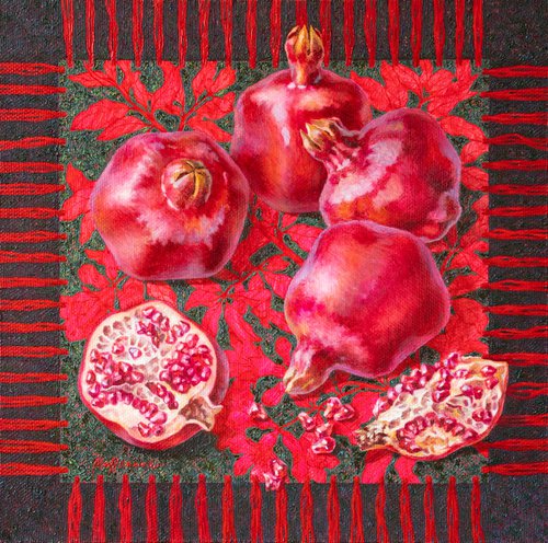Pomegranates on flowers pattern shawl by Mariia Meltsaeva
