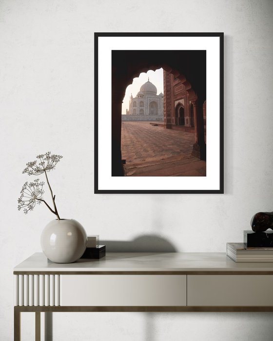A GLIMPSE OF TAJ MAHAL