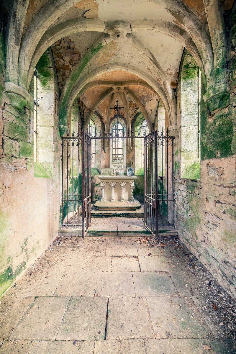 Photorealistic Cityscapes Photograph By Michael Schwan, 51 X 35", Silent Prayer, Original Artwork