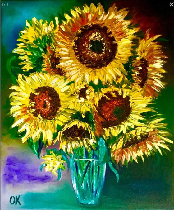 Bouquet of sunflowers in a vase.