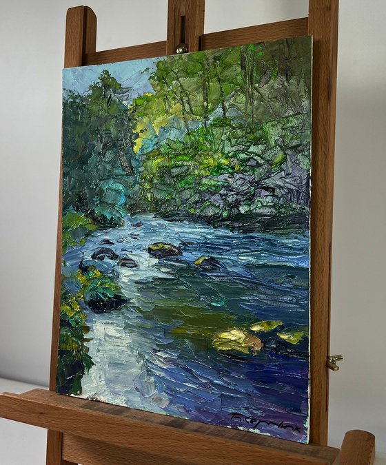 Crystal Water among Rocky Giants