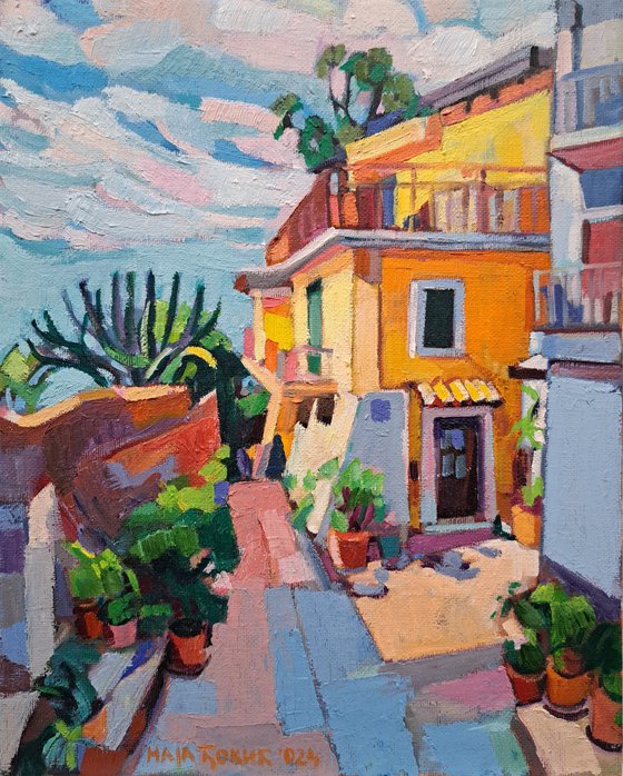 Sicilian courtyard