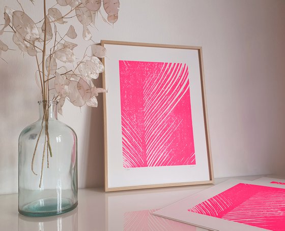 Neon pink palm leaf ⋅ Linocut print